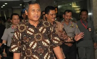 BUDI GUNAWAN TERSANGKA : Para Mantan Kapolri Kumpul di Mabes Polri