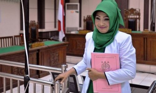 KASUS GLA KARANGANYAR : Kepala BKD dan Sekretaris Disdikpora Beda Pendapat Soal Status Rina