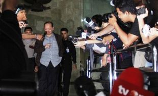 KASUS SUAP ESDM : KPK: Praperadilan Sutan Bhatoegana Seharusnya Gugur