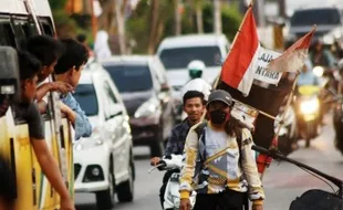 FOTO KELILING INDONESIA : Jalan Kaki Keliling Indonesia, Harsono ke Sabang