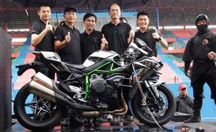 FOTO MOTOR TERBARU : Kawasaki Luncurkan Ninja Rp1 Miliar