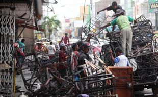 KEBAKARAN PASAR KLEWER SOLO : Pedagang Diduga Jarah Aset Pasar Klewer