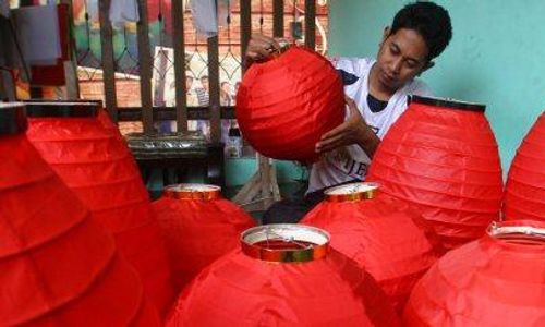 FOTO TAHUN BARU IMLEK : Permintaan Lampion Naik 80 Persen