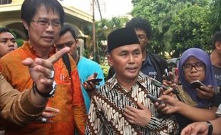 BAMBANG WIDJOJANTO DITANGKAP : Inilah Sepak Terjang Sugianto, Politikus PDIP dan Mantan Suami Ussy Sulistyawati