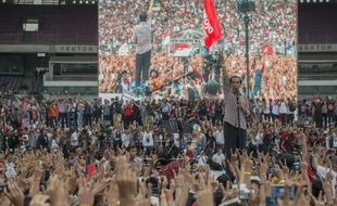 SURAT TERBUKA SLANK CS UNTUK JOKOWI : Relawan Salam Dua Jari Ancam Demo Besar-Besaran