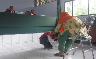 PEMBUNUHAN BOYOLALI : Bunuh Nenek, Cucu Bersimpuh Minta Ampun Saat Sidang