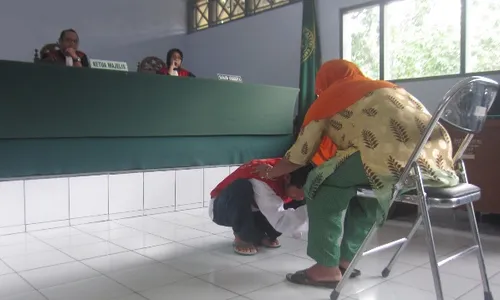 PEMBUNUHAN BOYOLALI : Bunuh Nenek, Cucu Bersimpuh Minta Ampun Saat Sidang