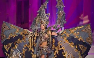 MISS UNIVERSE : Wow, Kostum Borobudur Elvira Jadi Best National Costume