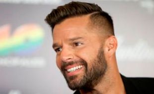 KABAR ARTIS : Dikabarkan Tewas dalam Kecelakaan Tragis, Ricky Martin Hebohkan Dunia Maya