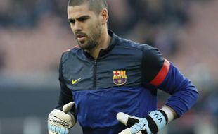 KIPER MANCHESTER UNITED : Jadi Kiper Nomor Dua, Valdes Tetap Ucapkan Terima Kasih pada Van Gaal