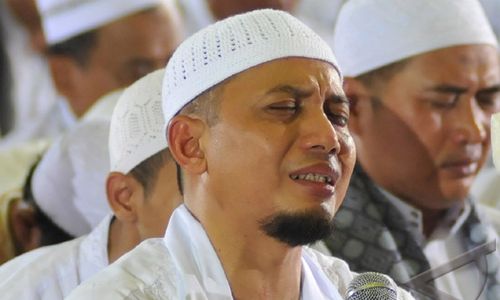 KAMPUNG MAJELIS AZ ZIKRA DISERANG : Ini Kronologi Penyerangan Menurut Arifin Ilham