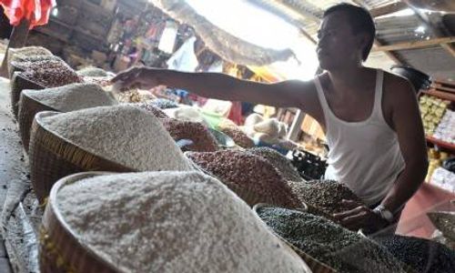 Harga Beras di Bojonegoro Tetap Naik Rp200/Kg Meski ada OP Bulog