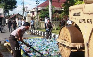 KASUS MIRAS GUNUNGKIDUL : 1.788 Botol Miras Dimusnahkan Polisi