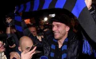 TRANSFER PEMAIN : Inter Milan Menanti Debut Podolski