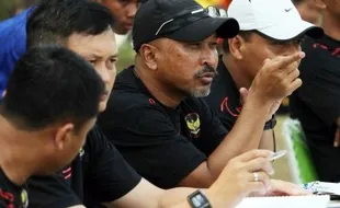 TIMNAS INDONESIA U-23 : Fakhri Husaini Dukung Pemanggilan Dua Pemain Timnas U-19