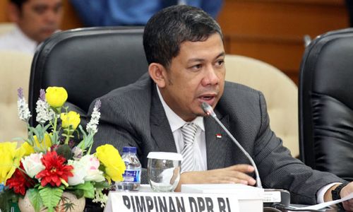 KISRUH DPR : Dituding Hina Anggota DPR, Fahri Hamzah Ngomel di Twitter