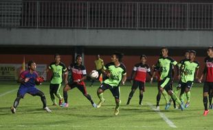 PSSI DIBEKUKAN : Pemain Bola Gelisah