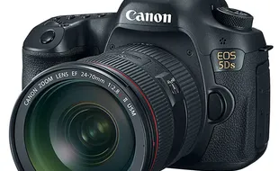 KAMERA TERBARU : Canon EOS 5DS & 5DSR Hadir di Indonesia, Ini Harganya