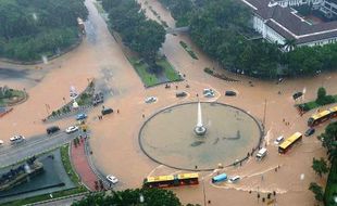 FOTO BANJIR JAKARTA : Begini Penampakan Bundaran Patung Kuda