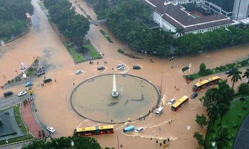 FOTO BANJIR JAKARTA : Begini Penampakan Bundaran Patung Kuda