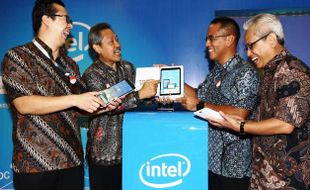 FOTO GADGET TERBARU : Tablet Edukasi Diperkenalkan di Jakarta