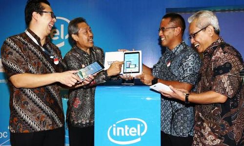 FOTO GADGET TERBARU : Tablet Edukasi Diperkenalkan di Jakarta