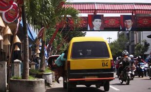 FOTO GREBEG SUDIRO : Hiasan Khas Tiongkok Hiasi Pasar Gede