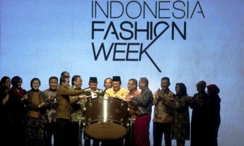 FASHION SHOW : Busana Muslim Miracle of the Sun, Karya Apik Siswa SMK Kudus