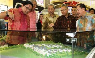 FOTO INDONESIA PROPERTY EXPO : 200 Pengembang Pameran di Jakarta