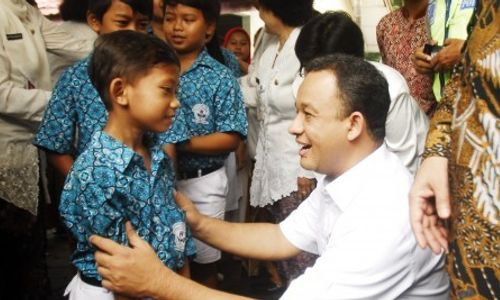 FOTO KUNJUNGAN MENTERI : Begini Kala Anies Baswedan ke Solo