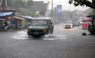 JOGJA BANJIR : Musim Hujan, Ruas Jalan Ini Jadi Langganan Rusak