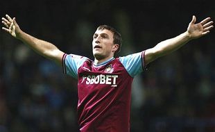 KONTRAK PEMAIN : West Ham Perpanjang Kontrak Noble