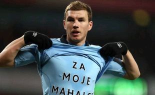 RUMOR TRANSFER : Beredar Kabar Edin Dzeko Dilego ke Tim Turki Fenerbahce