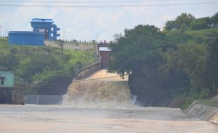 BANJIR SOLORAYA : Waduk Gajah Mungkur Dekati Siaga Kuning