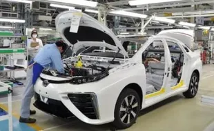 MOBIL TOYOTA : Wow, Toyota Mirai Hanya Diproduksi Pakai Tangan