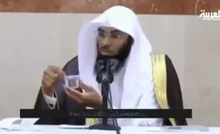 VIDEO KONTROVERSIAL : Ulama Arab Saudi Bantah Teori Bumi Berputar