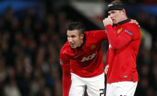 PIALA FA 2015 : Van Persie Diragukan Tampil, Rooney Bakal Jadi Penyerang Lagi