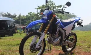 SEPEDA MOTOR TERBARU : Mengintip Detail Si Ganas Yamaha WR250R