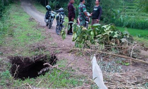 INFRASTRUKTUR BOYOLALI : Jembatan di Ngampon Ambrol, Akses Warga Terganggu