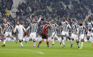 JUVENTUS VS AC MILAN : Juve Hajar Milan 3-1