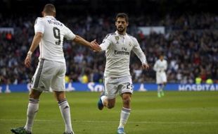 REAL MADRID VS DEPORTIVO LA CORUNA : Gol Isco dan Benzema Bawa Madrid Menjauh dari Barca