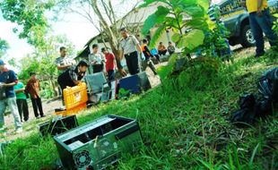 PENCURIAN GUNUNGKIDUL : Sikat Monitor dan Isi CPU, Casing Ditingggal di Kebun Sekolah