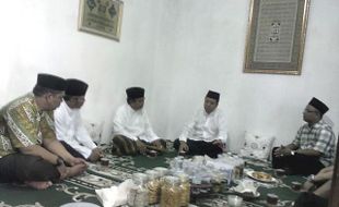 Kunjungi Ponpes AL Muayyad, Romy Minta Dukungan untuk PPP