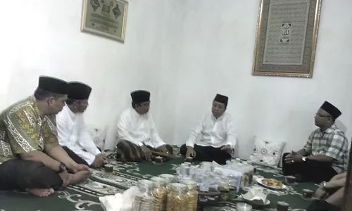 Kunjungi Ponpes AL Muayyad, Romy Minta Dukungan untuk PPP