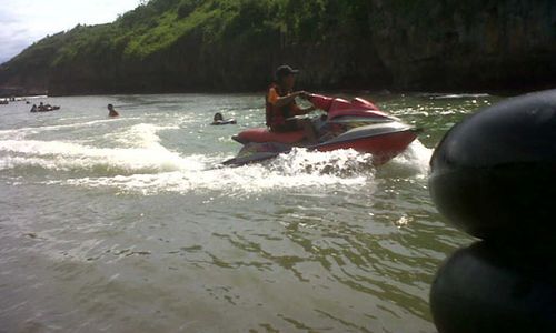 WARGA KALAP : Siswa MAN 1 Solo Tewas Tergulung Ombak Pantai Indrayanti