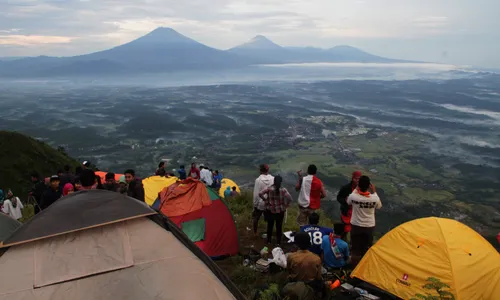 Pendaki Gunung Andong Magelang Jatuh ke Jurang, Begini Kondisinya