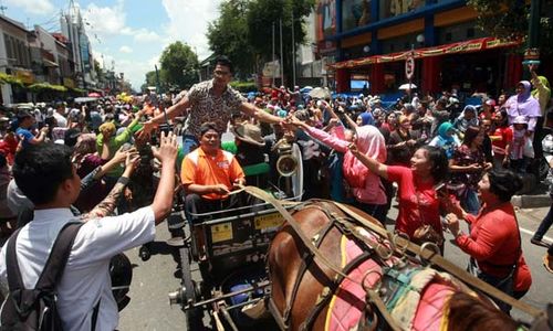 FOTO INDONESIA KEREN : Wow, Ada Pemain Mahabharata di Malioboro