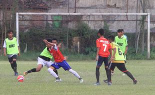 PIALA SOERATIN 2015 : Persis Jr. Nantikan Gelandang Sayap