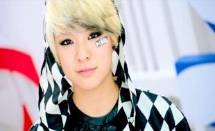 K-POP : April Mop, Amber Fx Ubah Foto Instagram Menjadi Jonghyun 