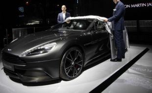 MOBIL TERBARU : Pengin Punya Mobil James Bond? Ini Harganya!